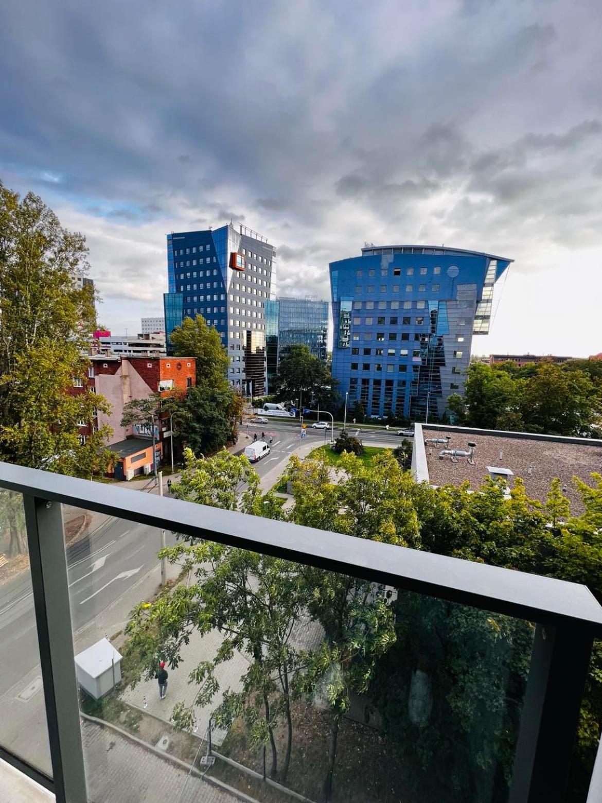 - Legnicka Business Center * Breslau